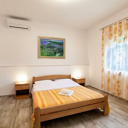 Apartment Ema Премантура Екстериор снимка