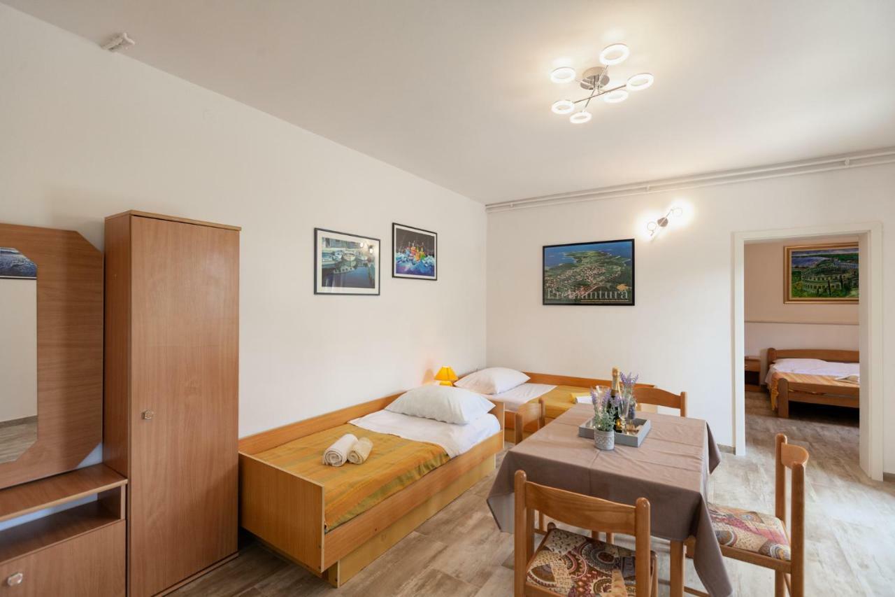Apartment Ema Премантура Екстериор снимка